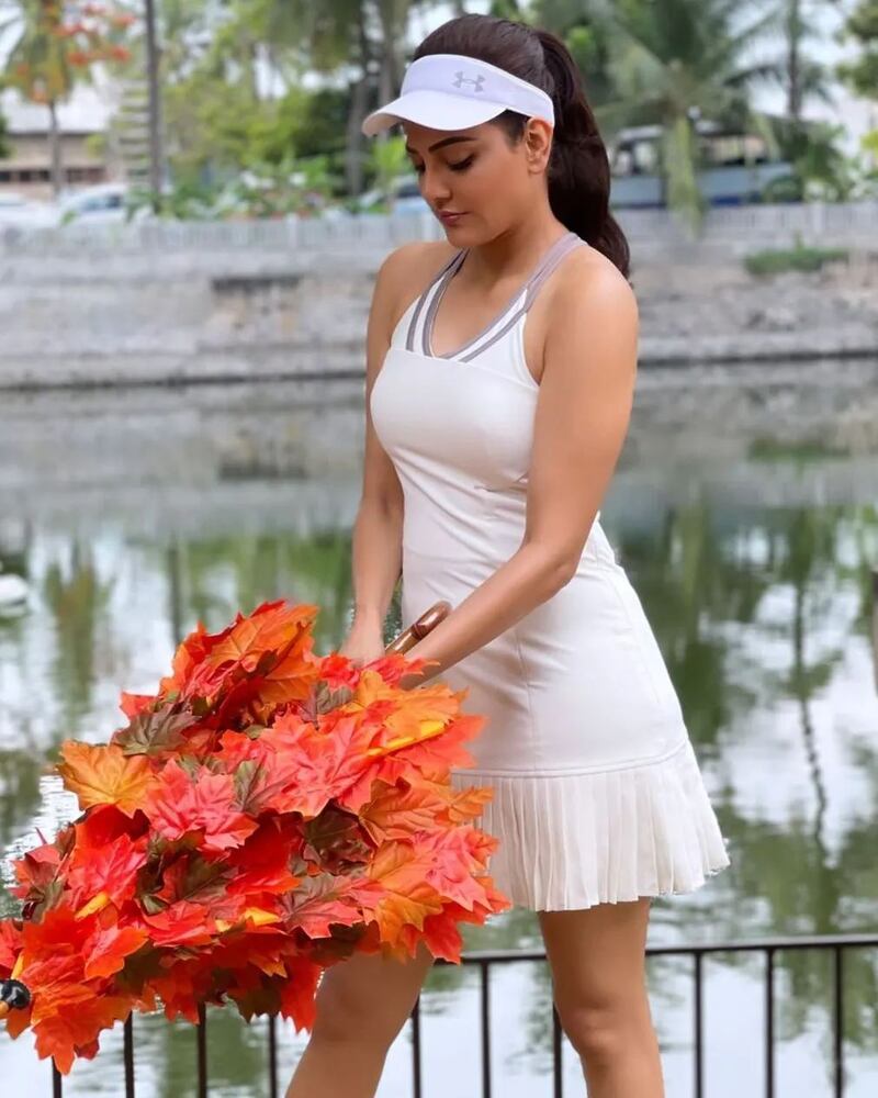 Kajal agarwal new hot playing badminton