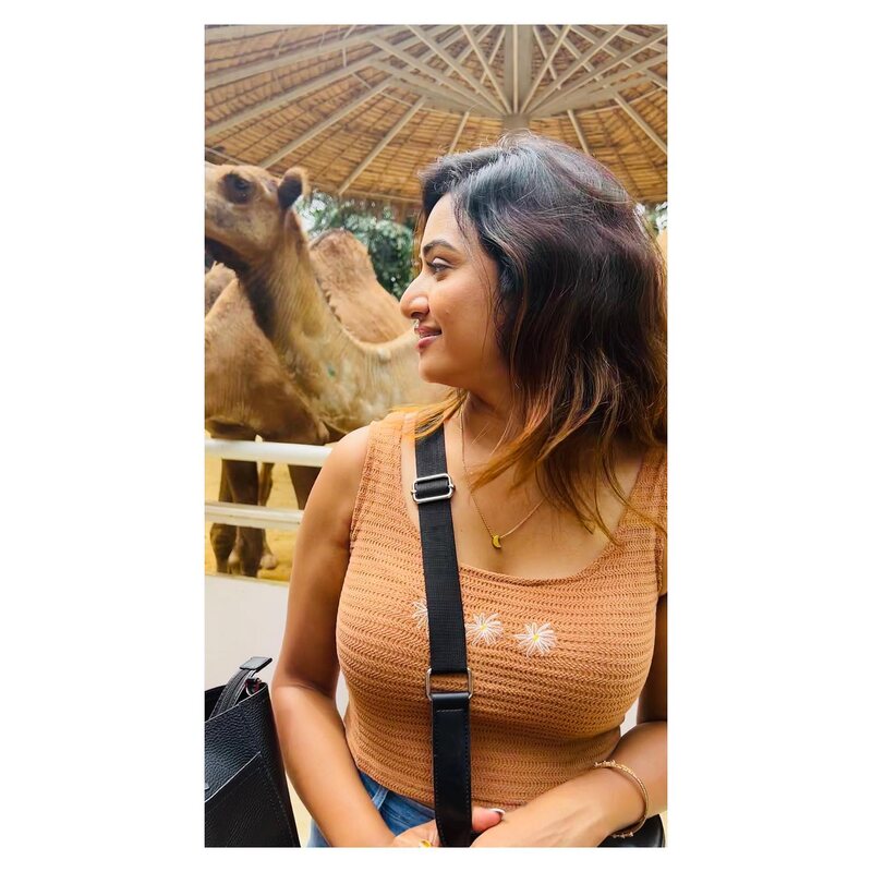 Janani ashokkumar new sebaruthi vijaytv hot