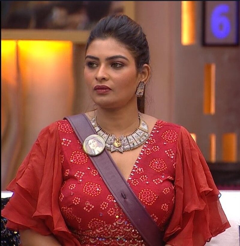 Maheswarichanakyan biggboss new hot