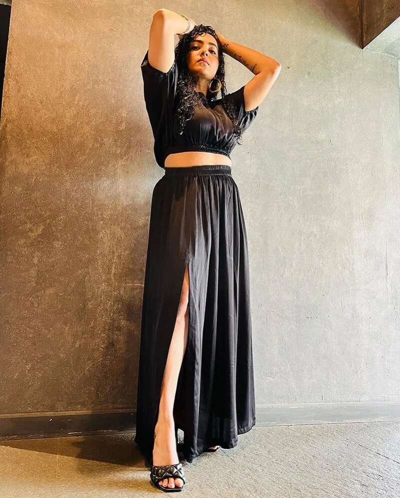 Parvathy thiruvothu new hot