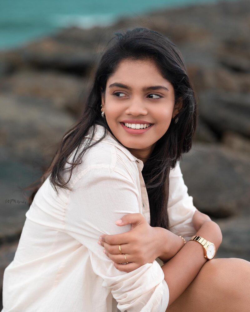 Pranika dhakshu new vijay tv hot