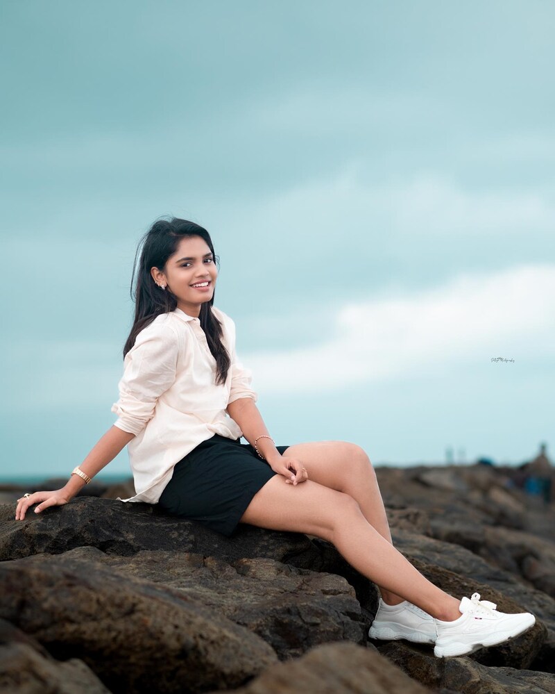 Pranika dhakshu new vijay tv hot