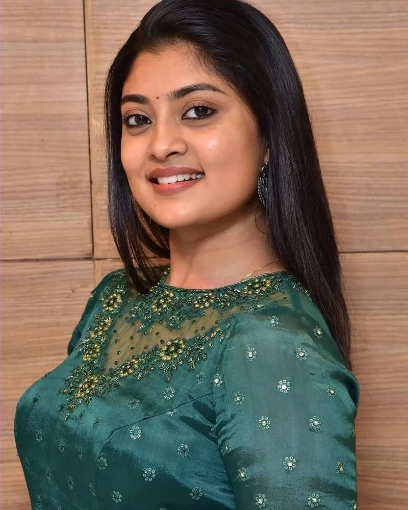 Ammu abhirami new hot clicks photo cute