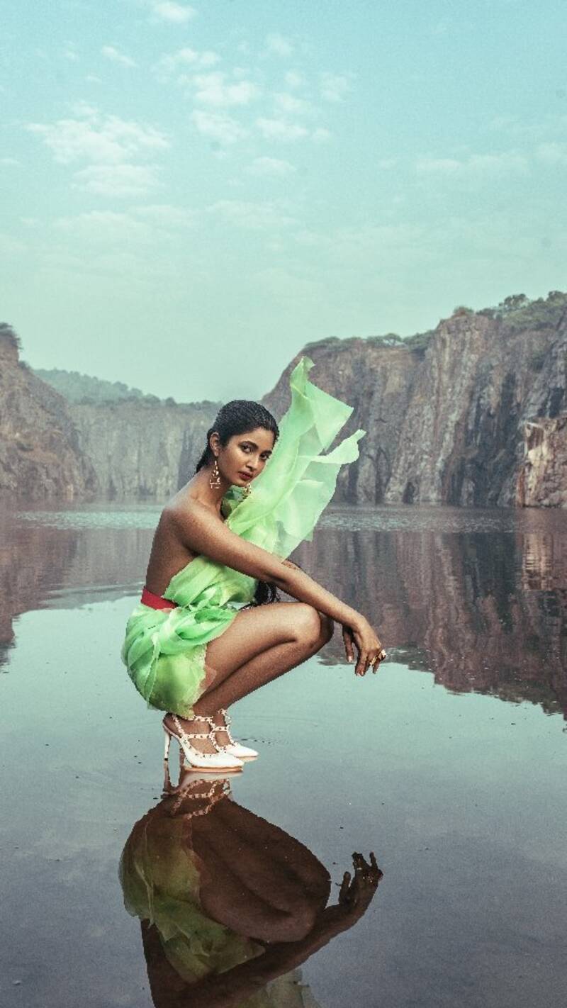 Keerthi pandian new hotvedio