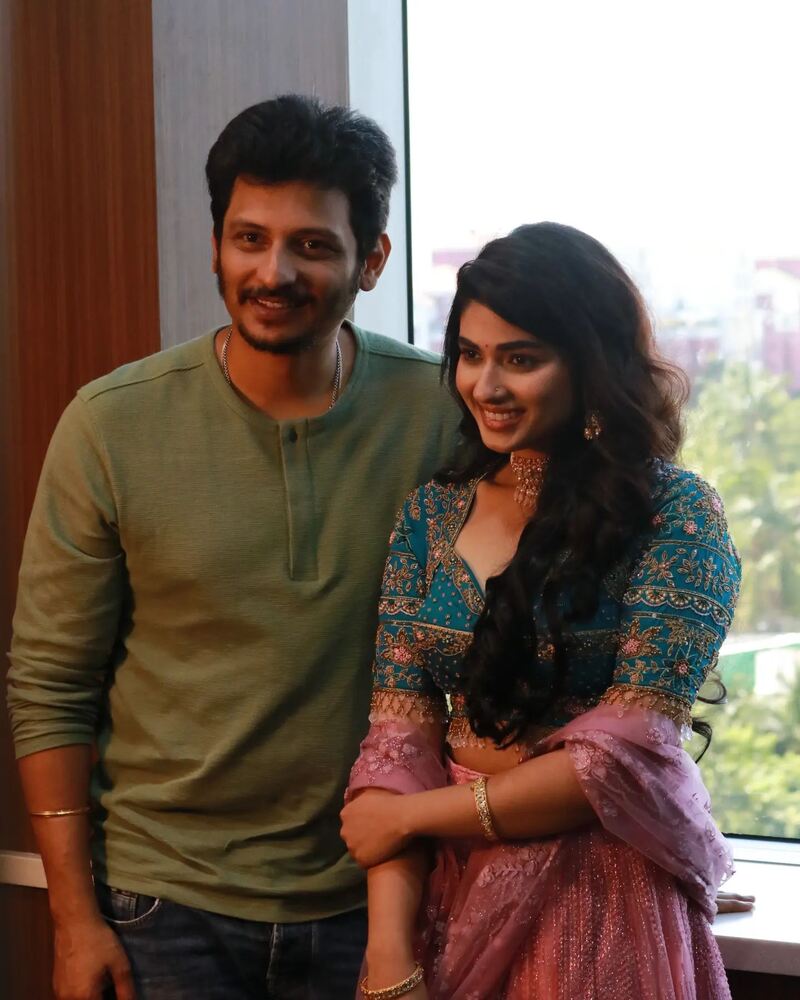 Pragyanagra erumasaani new hot