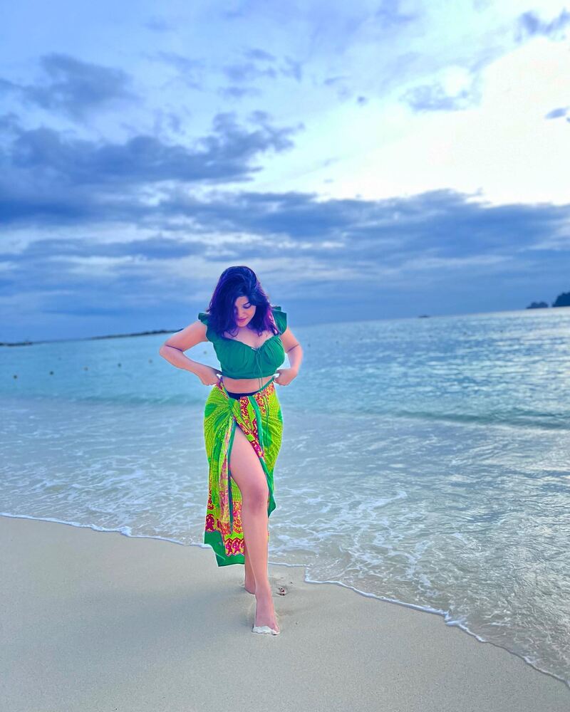 Aathmika hotclicks new tamil