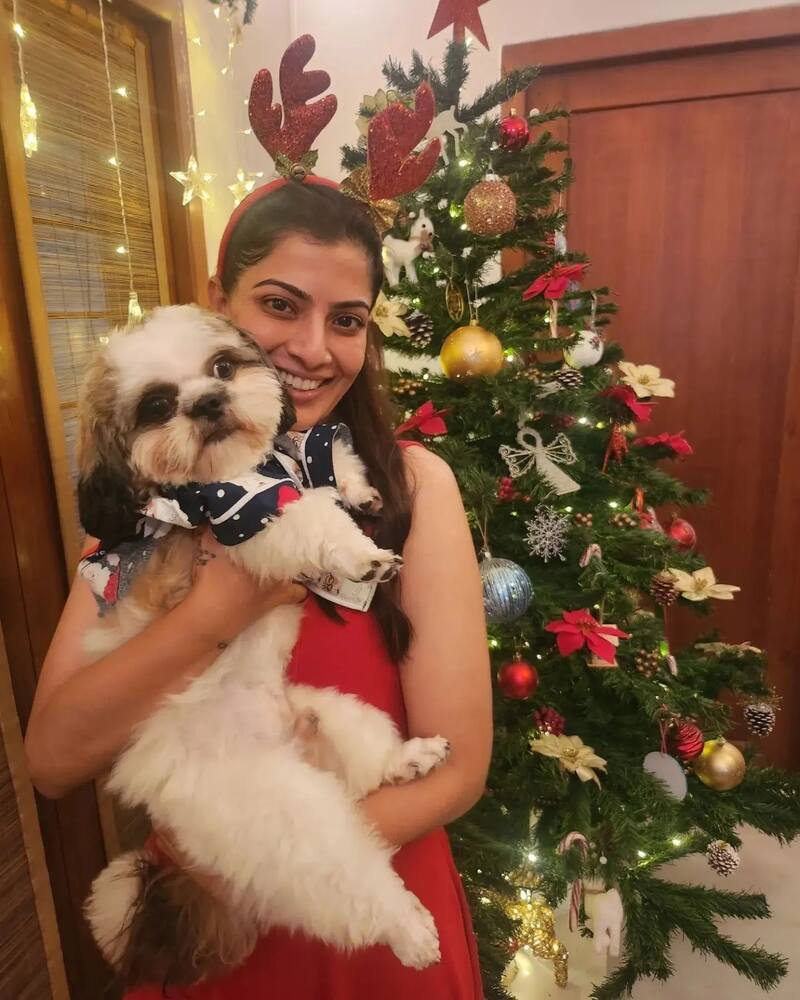 Varalaxmisarathkumar clicks new hot